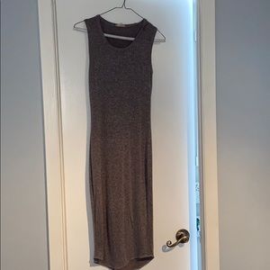 ARITZIA bodycon midi dress, Size XS can fit S or M